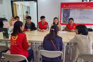 浓浓关爱暖人心，买角球集团官网买角球集团官网买角球集团官网买角球集团官网首页-买角球(中国)-买角球(中国)
集团党支部慰问困难单亲家庭